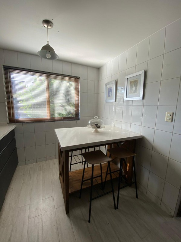 Hermosa Casa de 2 Pisos en Venta 4D3B+E!!!!