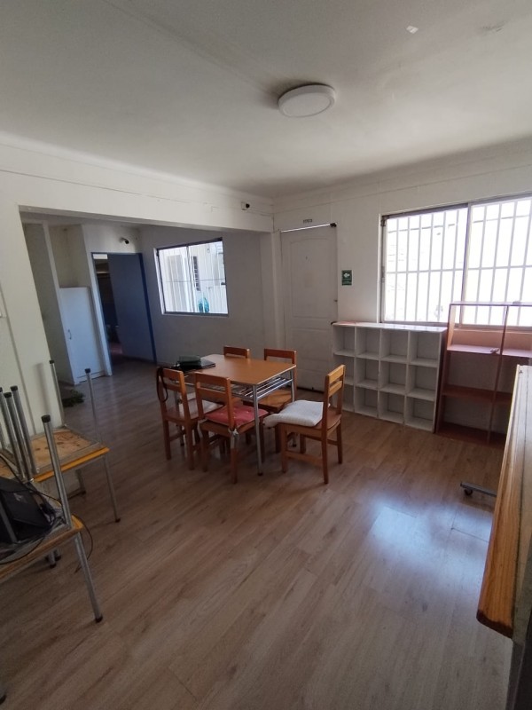 Hermosa Casa Comercial 5D3B Conchali en Venta
