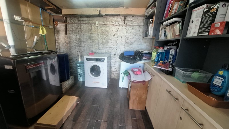 Hermosa Casa Esquina 5D2B