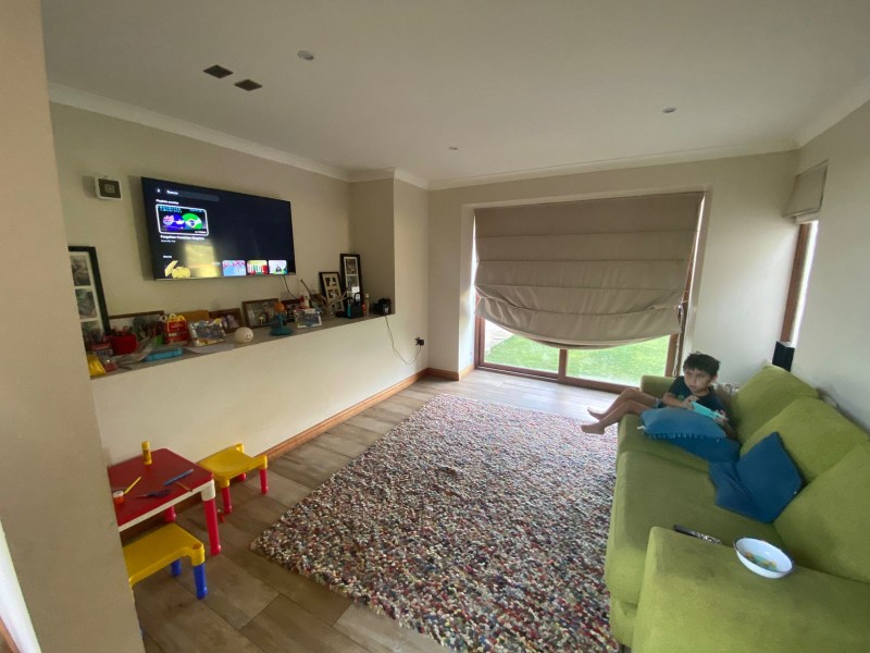 Hermosa Parcela Con Casa de 2 Pisos en Arriendo, 6D5B+E!