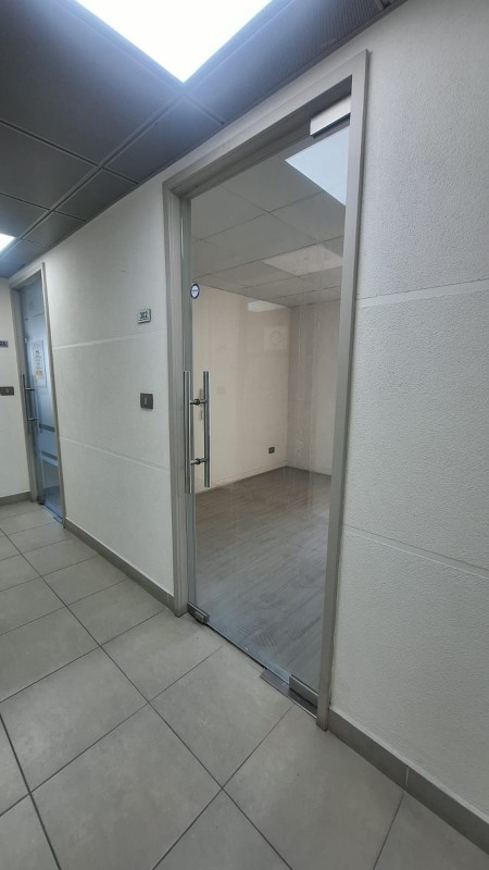 Amplia Oficina Dos Ambientes en Maipú