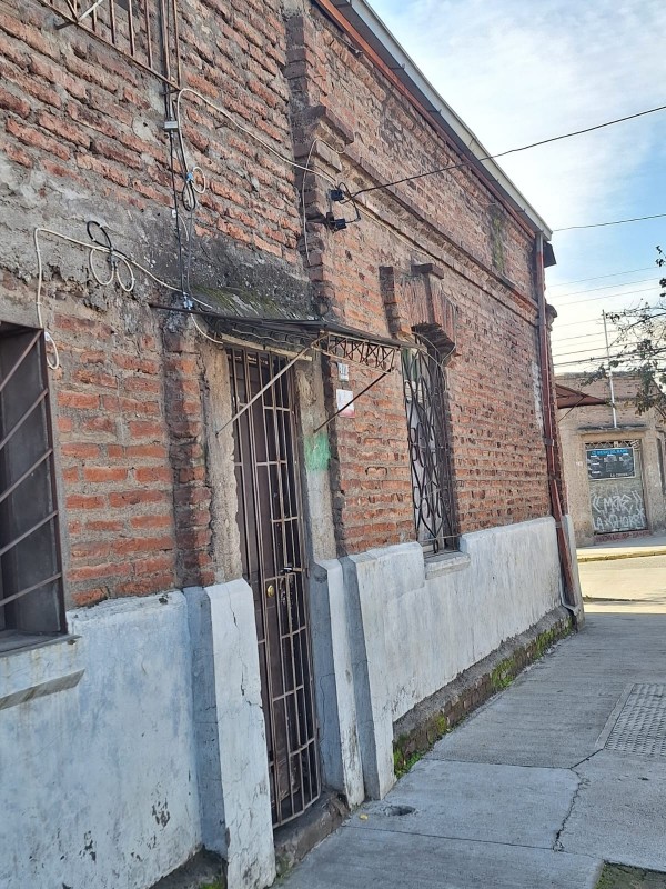 Oportunidad Propiedad en Esquina Divida en 2 Casas|5D2B|