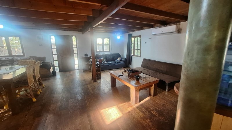 Parcela 2500M2 Con 3 Casas 2 Piscinas Valor Conversable