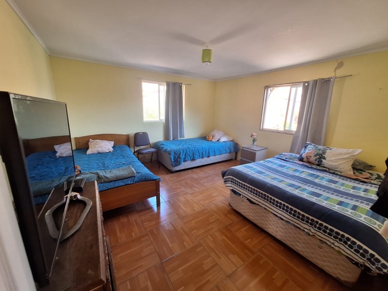 Parcela en Altos de Miraflores, Curacaví | 5D | Piscina |