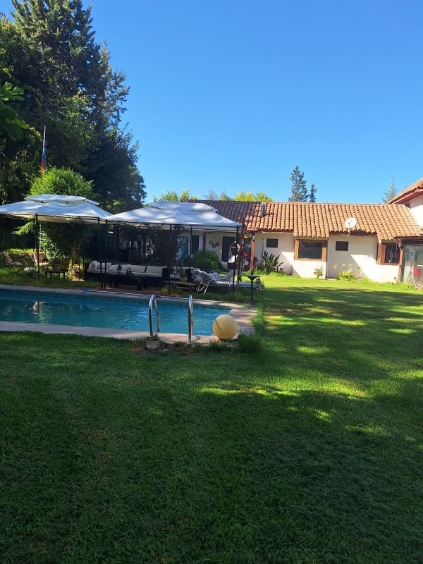 Parcela Con Casa Familiar en Condominio + Piscina + Quincho