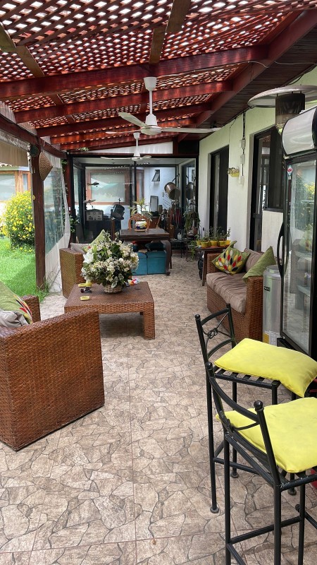 Parcela Con Casa Familiar en Condominio + Piscina + Quincho