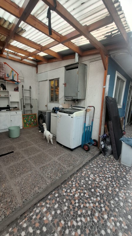Oportunidad Bella Casa 2 Pisos 3D2B+E+B!! en San Joaquin.