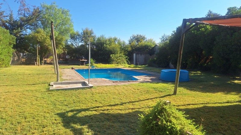 Parcela 2500M2 Con 3 Casas 2 Piscinas Valor Conversable