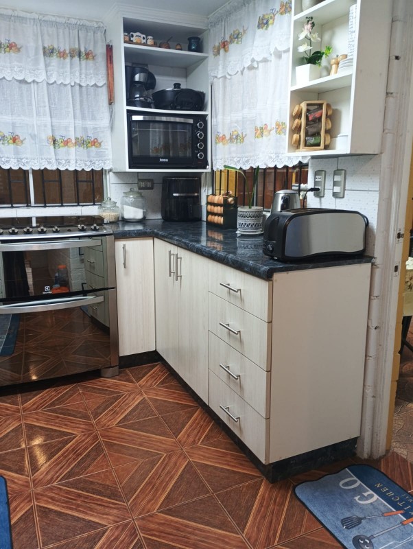 Oportunidad Casa en Villa Alemana |5D3B+E| Valor Conversable
