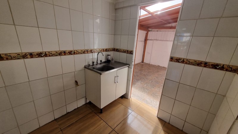 Hermosa y Amplia Casa de 2 Pisos 2D1B!!!