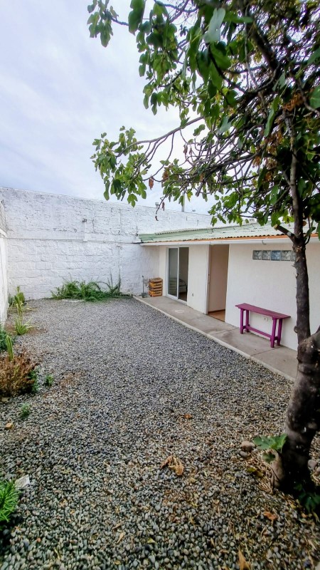 Casa Completamente Remodelada 2D1B+1E, el Bosque