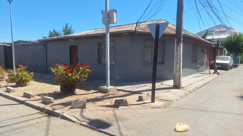 Hermosa Casa Esquina 5D2B