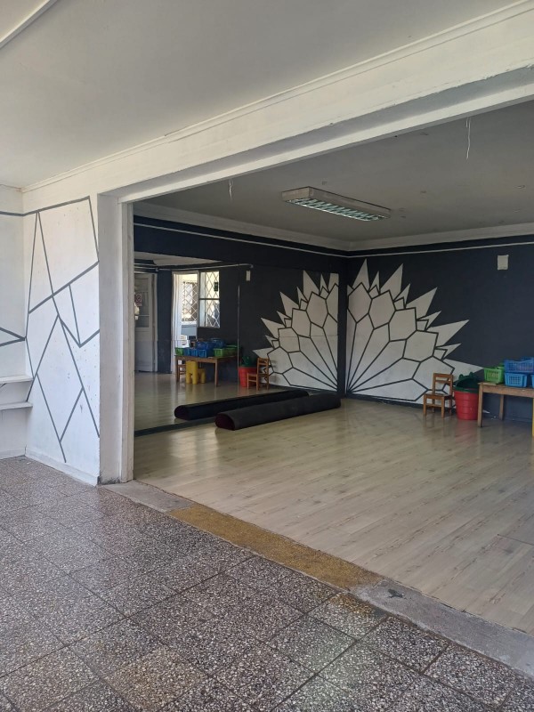 Hermosa Casa Comercial 5D3B Conchali en Venta