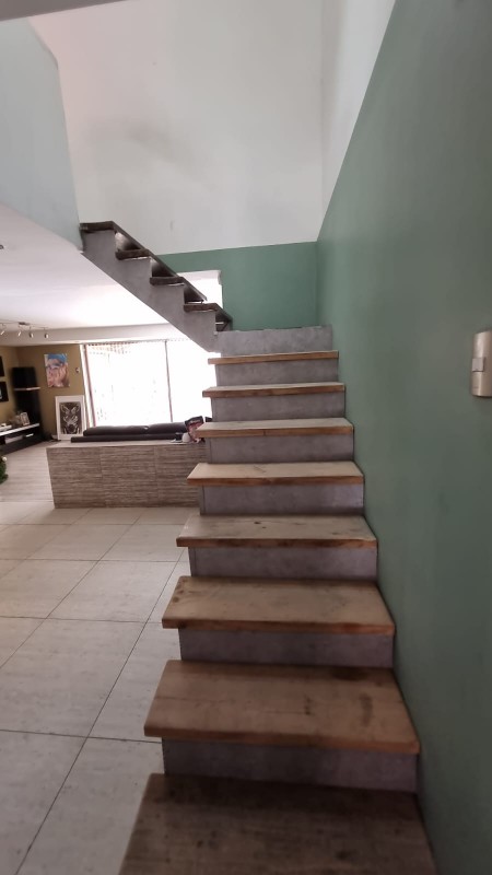 Casa Comercial 4D2B en Puente Alto, Conversable!!!