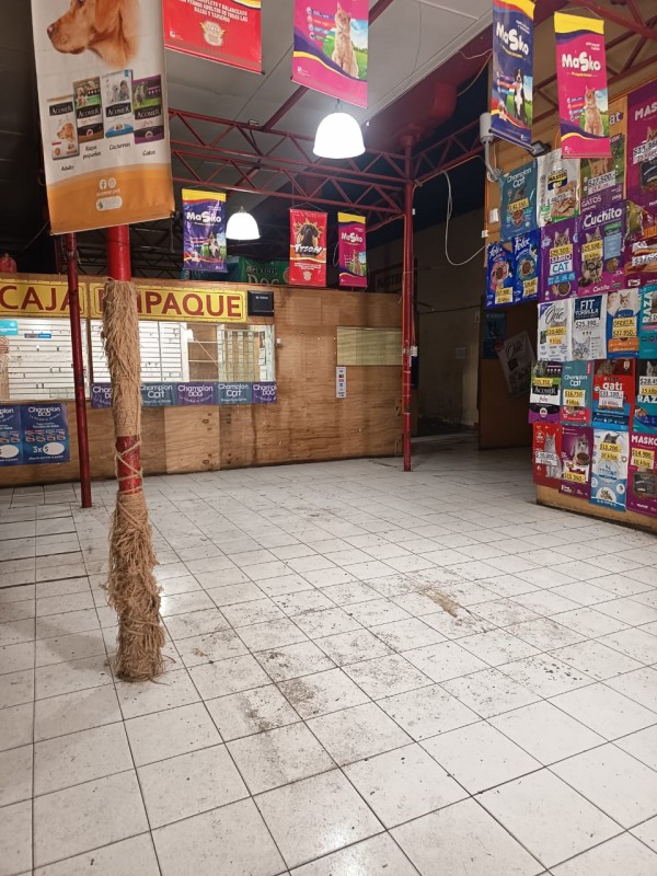 Vende Local Comercial Calle Chacabuco , Valparaiso