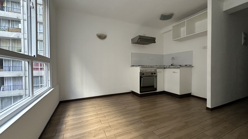 Fotografía de Depto en Venta 1D 1B Metro las Rejas Remodelado Oportunidad