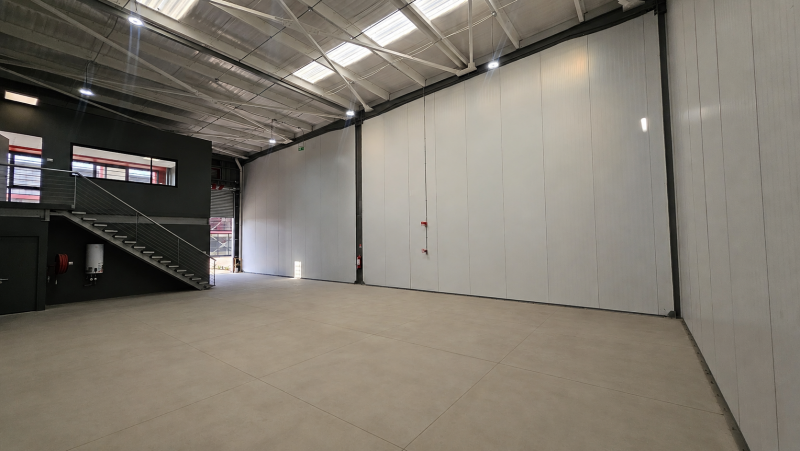 Bodega Nueva en Renca Con Oficinas, Seguridad y Conectada
