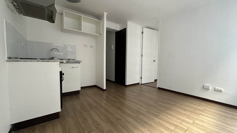 Depto en Venta 1D 1B Metro las Rejas Remodelado Oportunidad