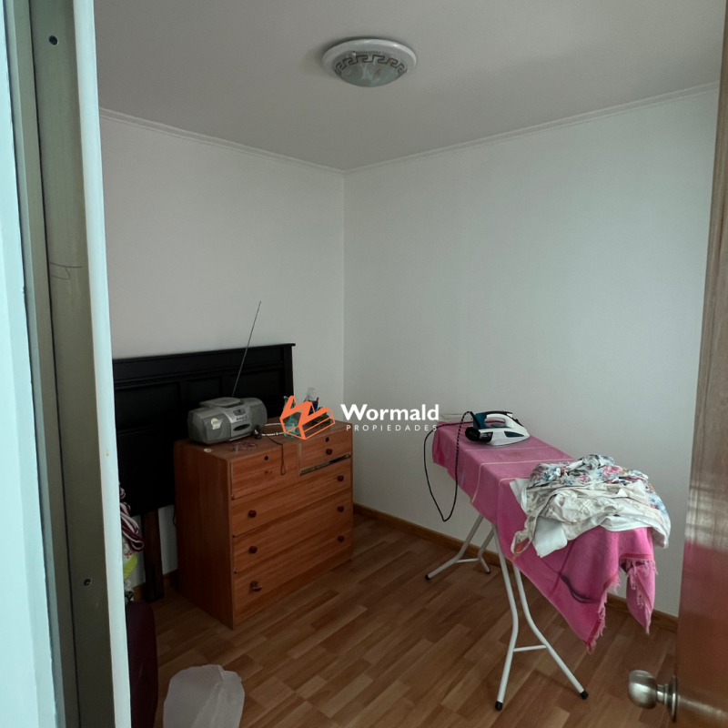 Casa de Tres Pisos en Excelente Ubicación