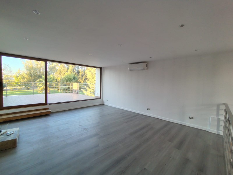Preciosa Casa Mediterránea en Exclusivo Condominio Lonquén