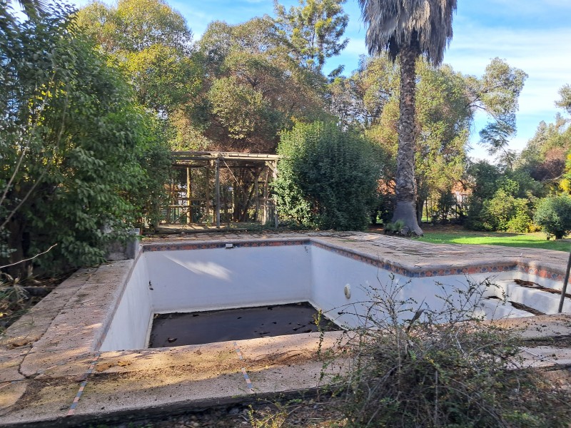 Hermosa Parcela Con Amplia Casa Con Piscina en Condominio