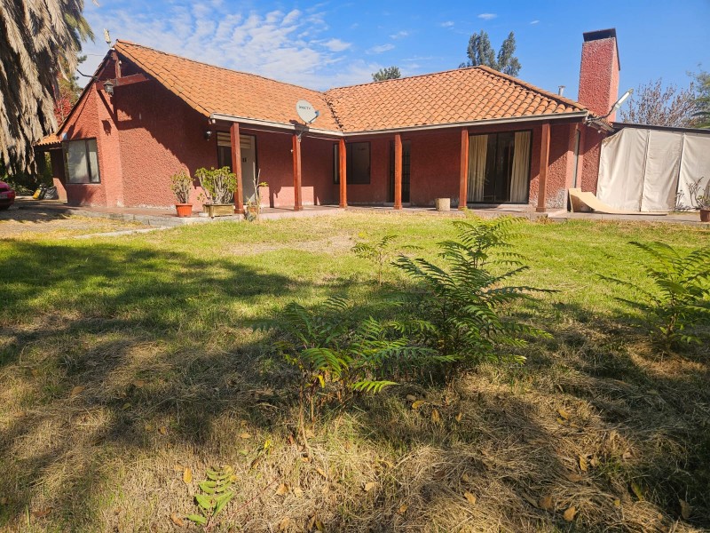 Fotografía de Vendemos Amplia Parcela Con 2 Casas Carampangue