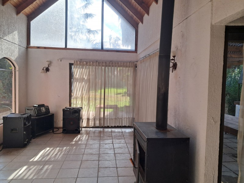 Hermosa Parcela Con Amplia Casa Con Piscina en Condominio