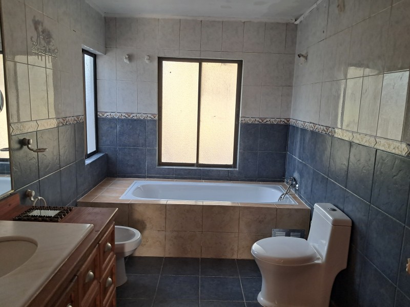 Hermosa Parcela Con Amplia Casa Con Piscina en Condominio