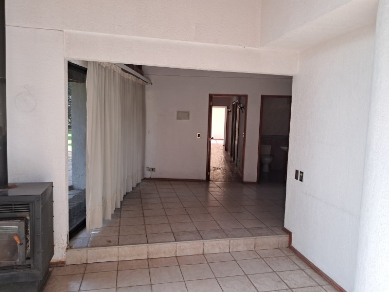 Hermosa Parcela Con Amplia Casa Con Piscina en Condominio