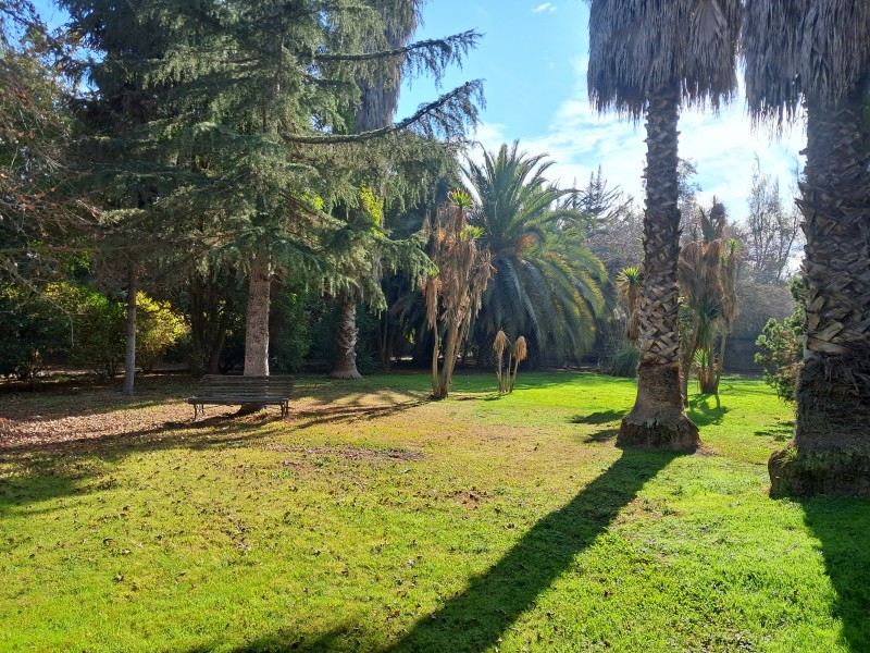 Hermosa Parcela Con Amplia Casa Con Piscina en Condominio