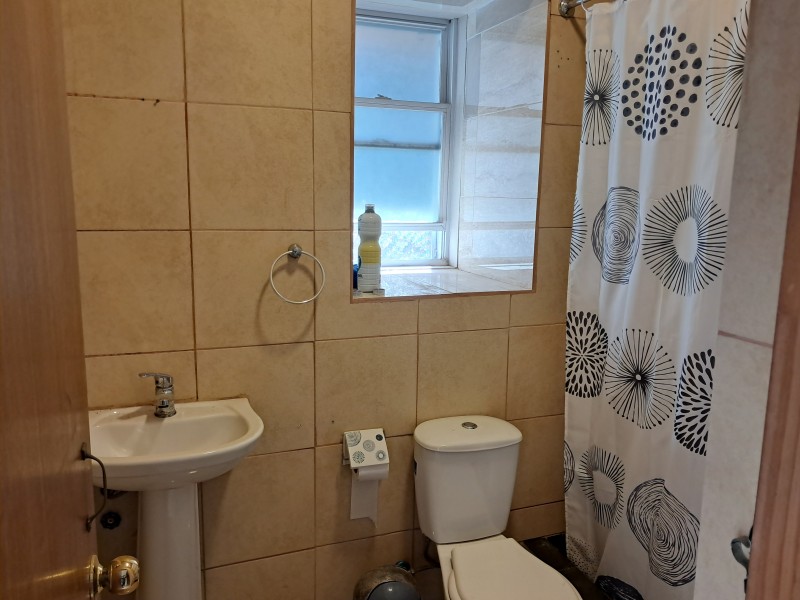 Parcela Con Amplia Casa en Condominio Cerrado