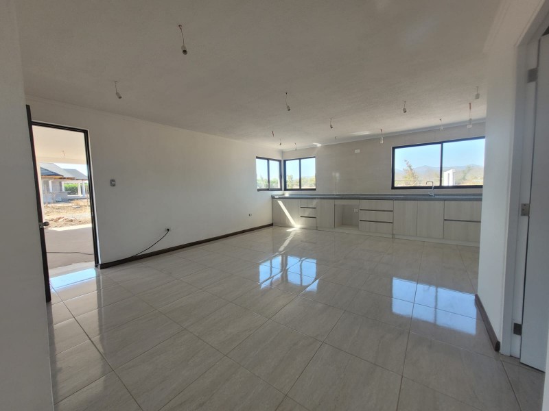 Oportunidad Linda Casa Nueva en Condominio Consolidado