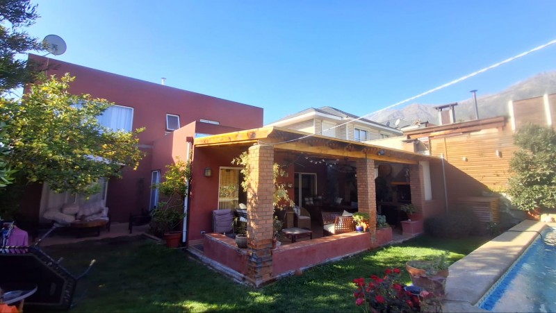 Hermosa y Amplia Casa en Zona Residencial. Alto Macul