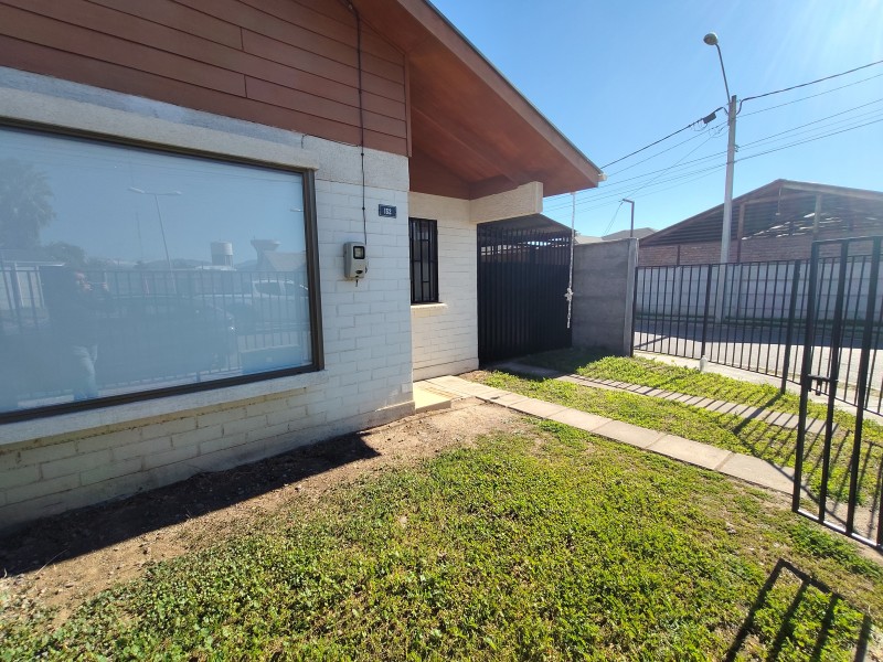 Se Arrienda Casa en Villa Viñedos