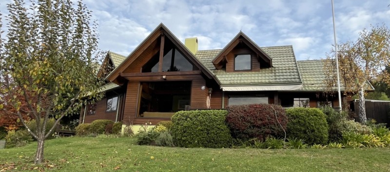 Espectacular Casa en Loteo Privado A Pasos de Villarrica