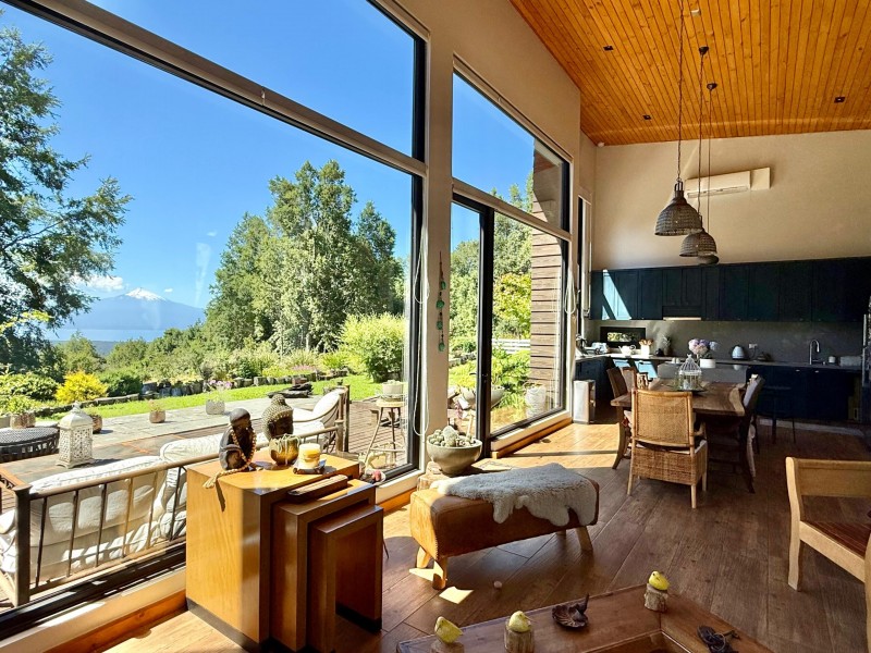 Magnífica Casa en Reserva Nativa Pedregoso de Villarrica
