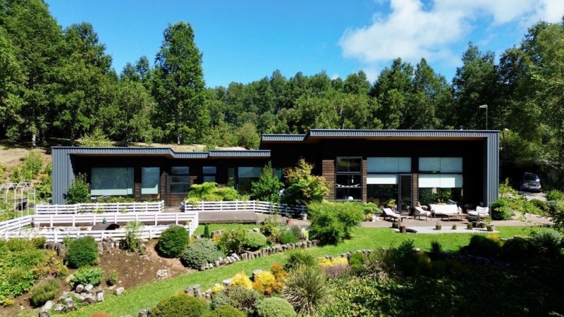 Magnífica Casa en Reserva Nativa Pedregoso de Villarrica
