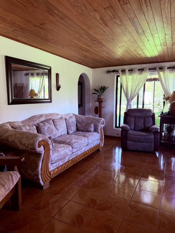 Casa Amplia Panimavida Se Arrienda