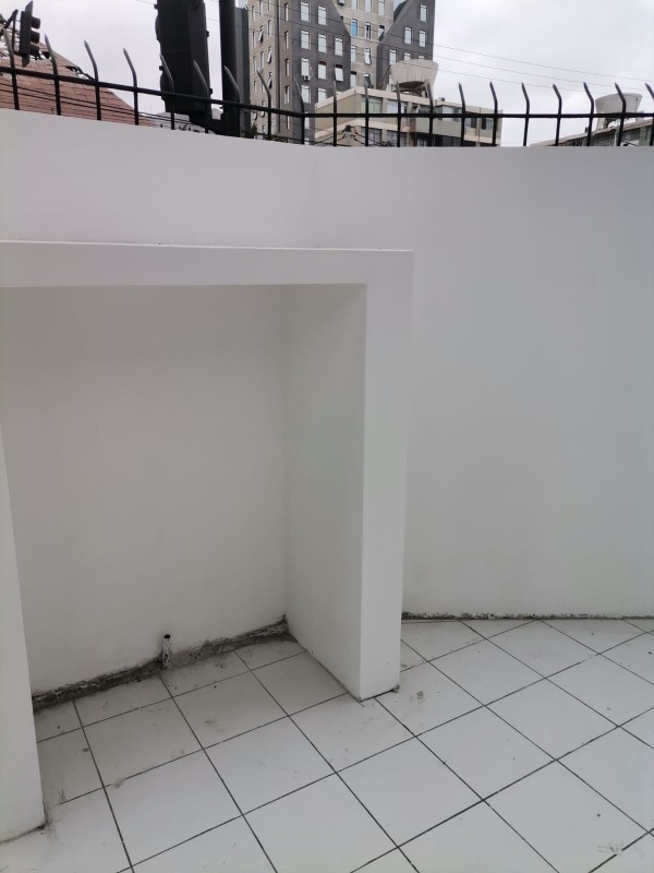 Excelente Propiedad Con Uso Comercial