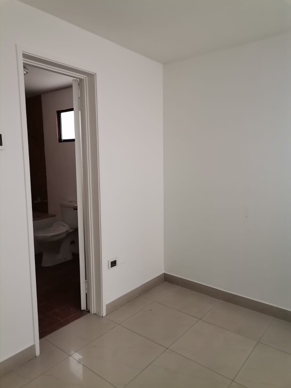 Excelente Propiedad Con Uso Comercial