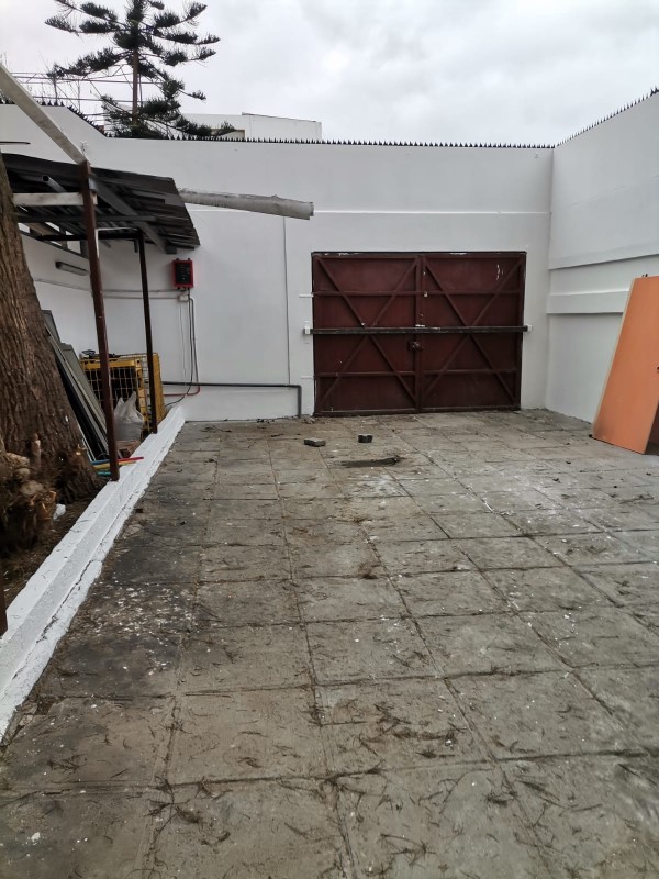Excelente Propiedad Con Uso Comercial