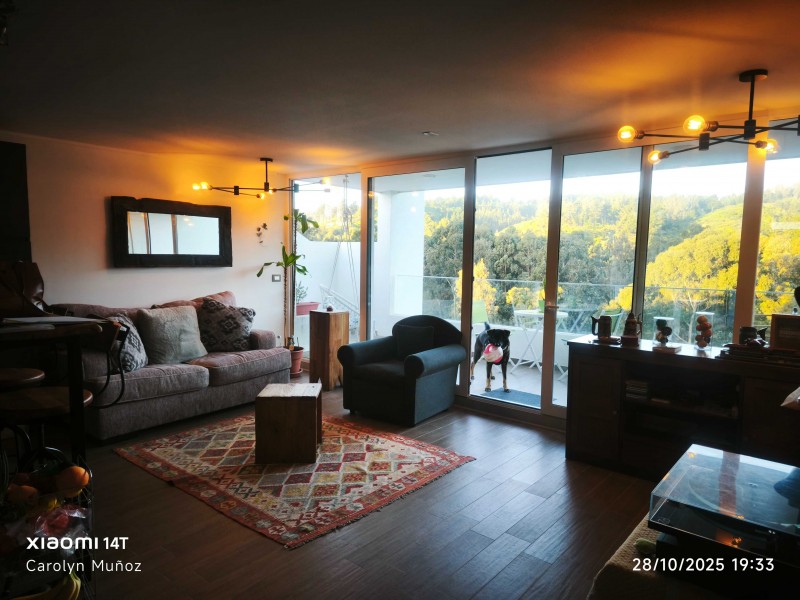 Exclusivo Dúplex Reñaca: Naturaleza y Confort