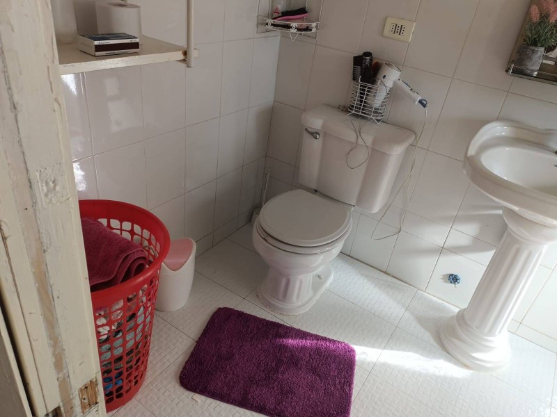 Casa 4D en Placilla Con Amplio Terreno