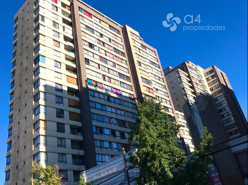 Cómodo Dpto y Buena Ubicación Metro Chacabuco Independencia