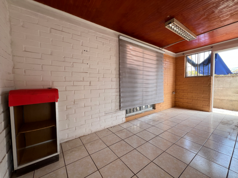 Cómoda Casa Barrio Tranquilo y Residencial Villa Doña Mabel
