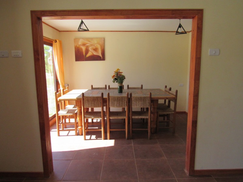 Parcela en Condominio Con 2 Casas y Cabaña.