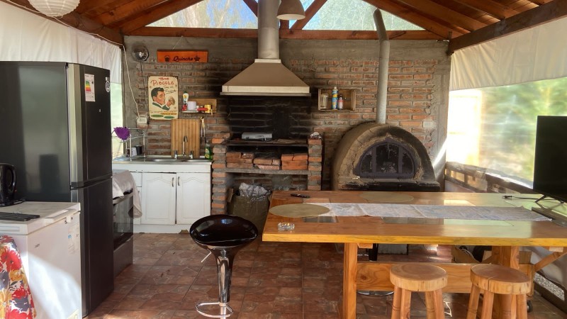 Preciosa Casa en Parcela de 5.000 Mts, Sector Miraflores.