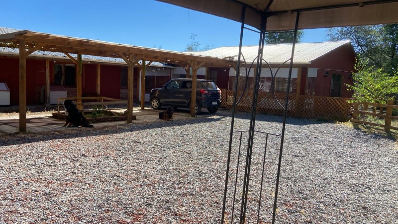 Preciosa Casa en Parcela de 5.000 Mts, Sector Miraflores.