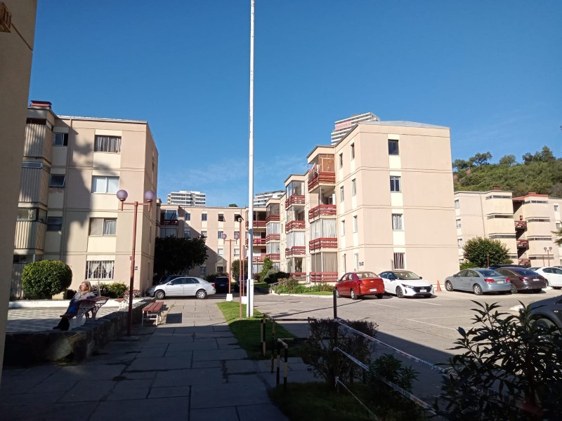 Vende Depto. Pasos Mall y Otros, Alvarez, Viña del Mar