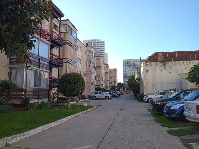 Vende Depto. Pasos Mall y Otros, Alvarez, Viña del Mar